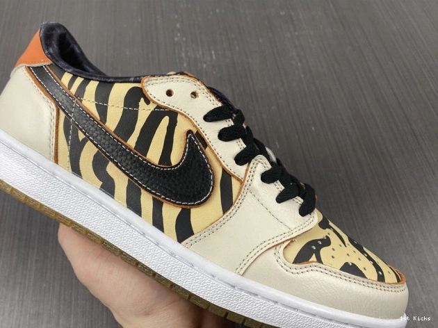 1st Kicks Shoes DH6932-100 1 Tiger Low OG the Air Year of Jordan 0707